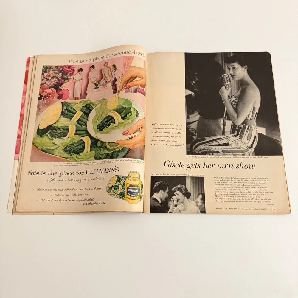 Vintage LOOK Magazine October 15 1957 Suzy Stuns Hollywood Erle‎ Stanley Gardner